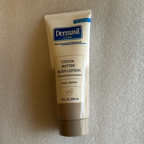 New! Dermasil Labs Cocoa Butter Body Lotion 8 floz - Picture 1 of 8